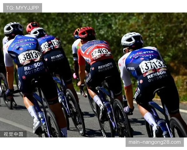 环巴斯克地区赛S2战报：丘陵赛段爆冷，突围车手坚持到最后夺冠